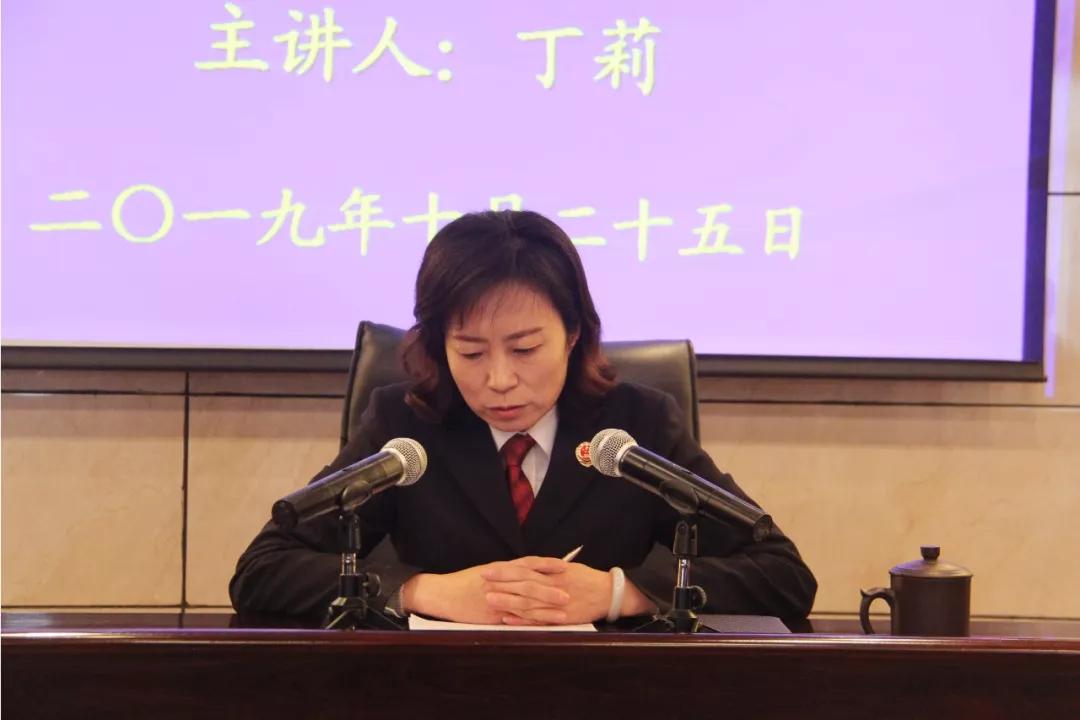 秦安县人民检察院五楼会议室雅雀无声,大家或是奋笔疾书记录着重点,或