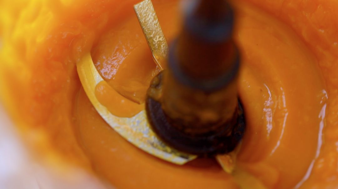 吃什么会变黄 a8bacb500088415b9b3cb4bab0db4172.jpeg