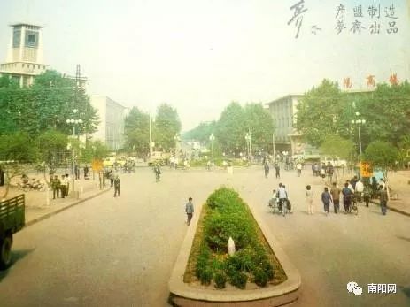 南阳的老照片,你还记得这些地方吗?_老火车站