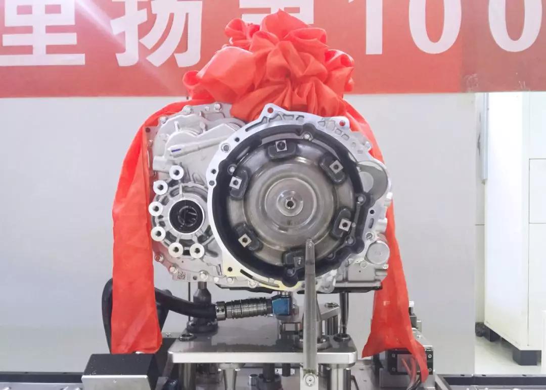 万里扬第10万台cvt25下线