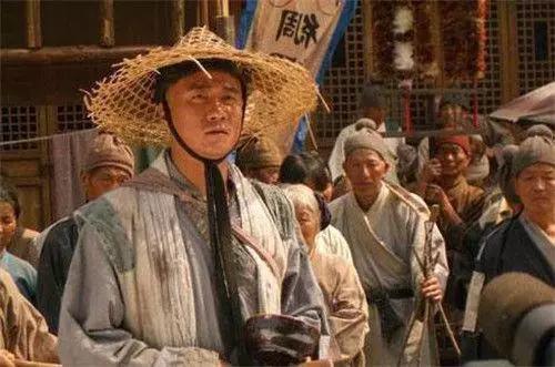 明朝|朱元璋规定：贪污60两银子以上斩首，明朝60两相当于现在多少钱？