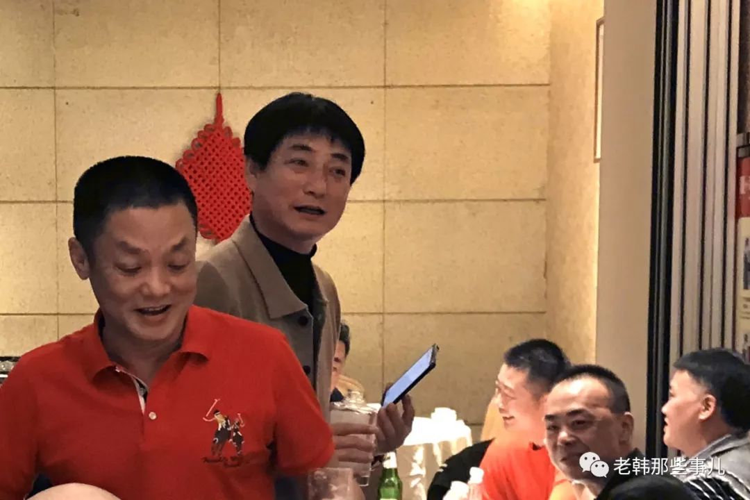 "宏哥"的朋友很多,华哥,毛四,任勇,李磊,赵斌,王安,杨栋,王普益,石