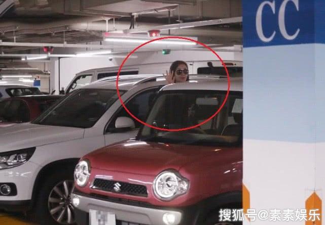 熊黛林開新車逛商場，被問前男友郭富城54歲生日，她不好回答 娛樂 第4張