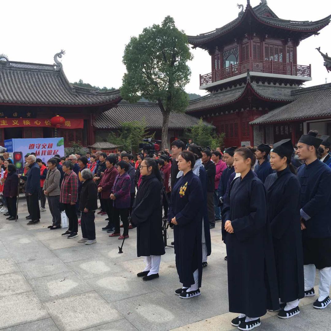 10月15日,天台桐柏宫已成全市道教首场老年人交通安全宣传场所.