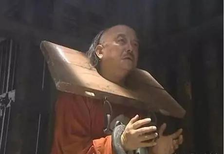 三等|乾隆在寿宴上写下一字，百官交口称赞，和珅却叹道：我命不久矣