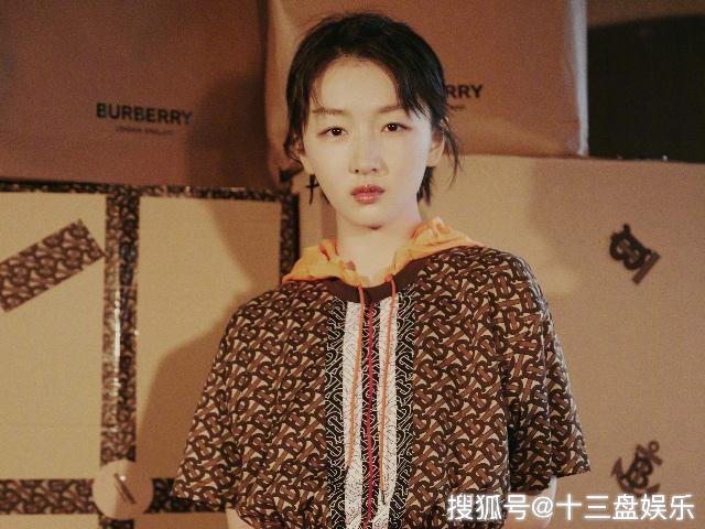 《少年的你》周冬雨戴了半年假发，和《山楂树之恋》的她判若两人