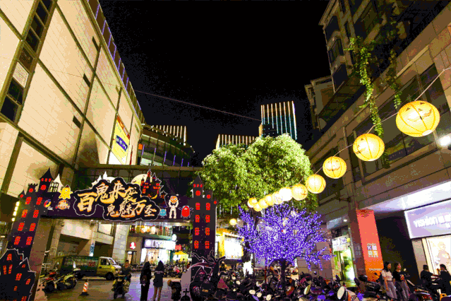 步行街 街道 街景 商业街 639_426 gif 动态图 动图