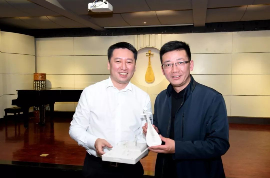 品牌与文化专题讲座在辽源市龙山礼堂召开