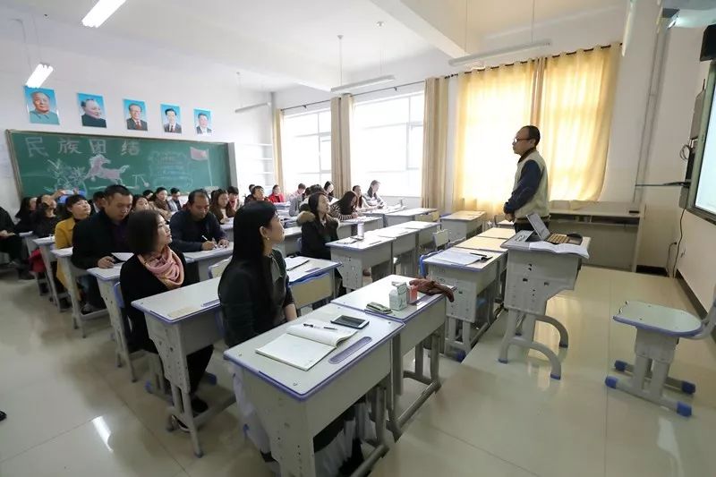 上城教师送教青海点亮在德令哈的美好教育之光
