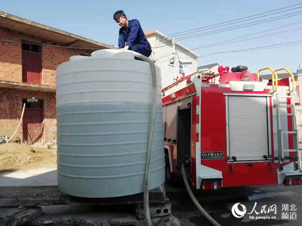 用水告急湖北消防救援总队为群众送水5000余吨解忧