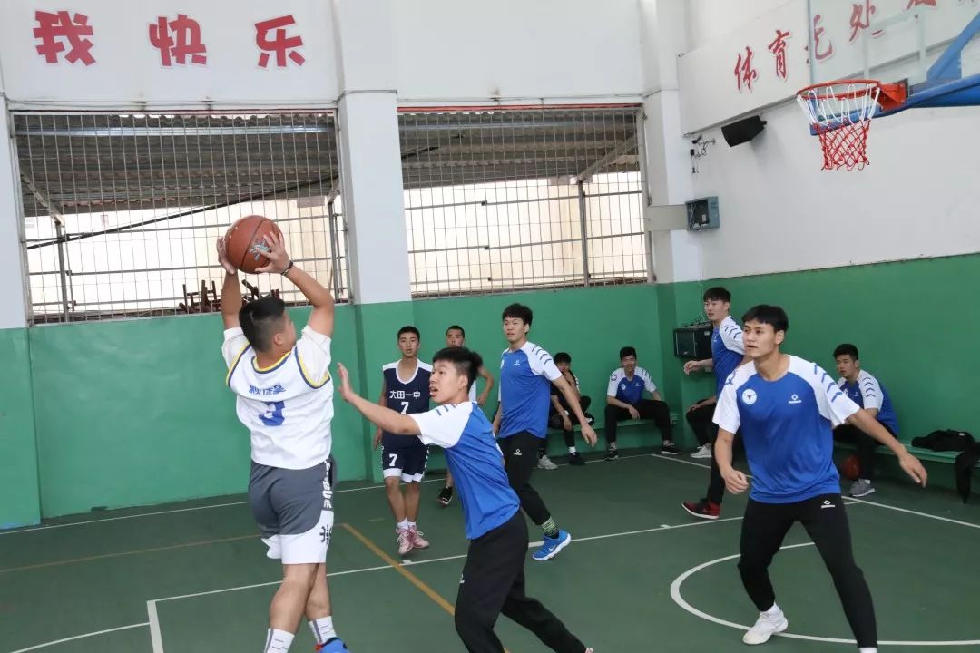 浙江大学男子篮球队到大田一中开展探访交流活动