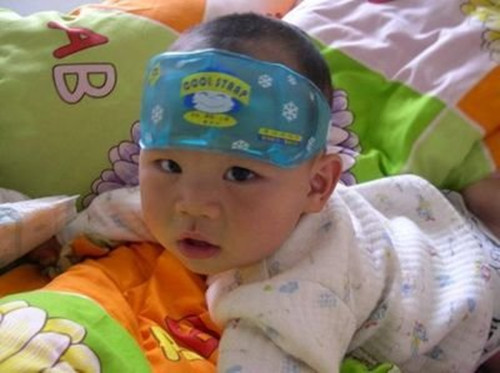 [蓝象宝贝育儿]孩子出现了“3异象”，说明脾胃已经罢工了，医生：2招护娃脾胃