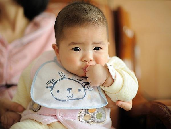 [蓝象宝贝育儿]孩子出现了“3异象”，说明脾胃已经罢工了，医生：2招护娃脾胃