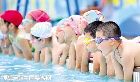 「中国婴游网」原创宝宝坚持婴儿游泳真的很加分！