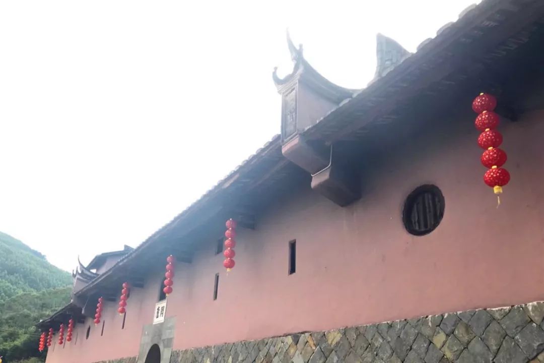 四畴县人口_一家四口卡通图片(3)