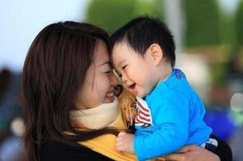 [蓝象宝贝育儿]孩子出现了“3异象”，说明脾胃已经罢工了，医生：2招护娃脾胃