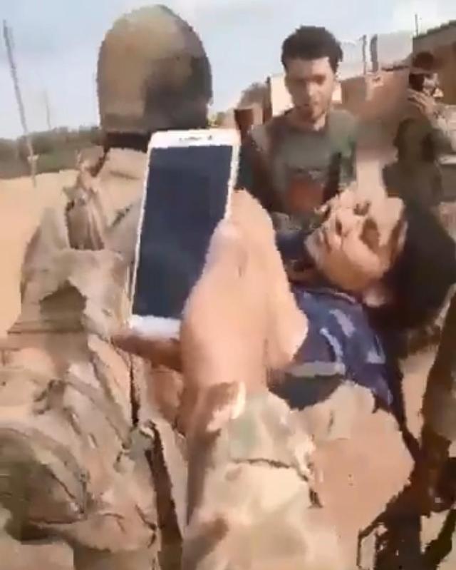 新闻频道-土耳其闯下大祸,库尔德女兵惨遭非人对待,叙