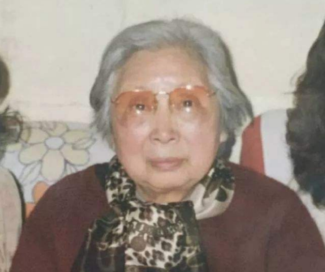 �Ű�����ص�Ů�ӣ�����ĸ�Ŵ������������������������� ...