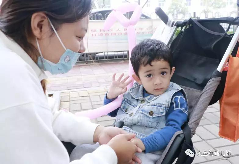 大圣驾到小儿推拿：爱在济南丨大圣驾到小儿推拿走进社区，为孩子的健康助力
