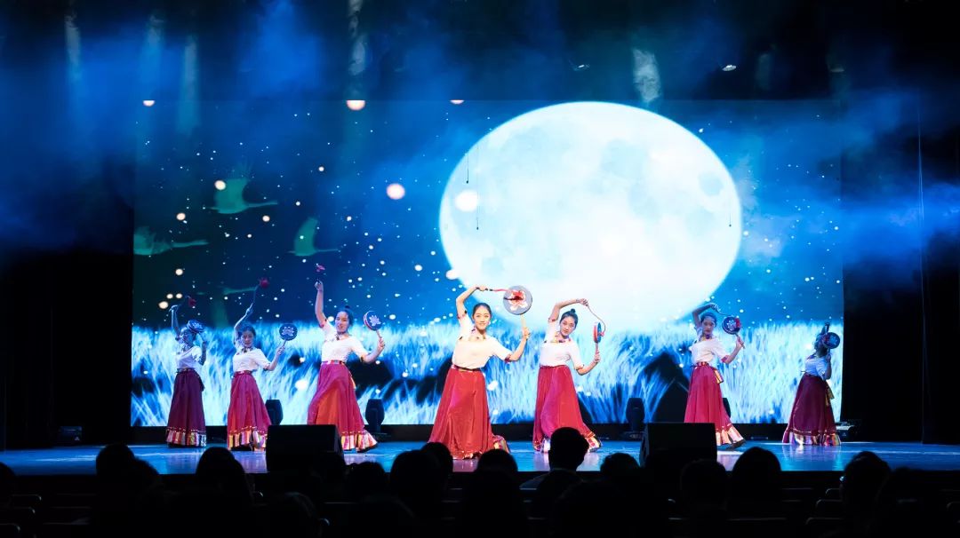 2019届毕业晚会舞蹈《鼓动青春》