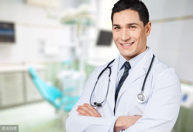 为何有些男生不长胡子、腋毛和腿毛,有些却很