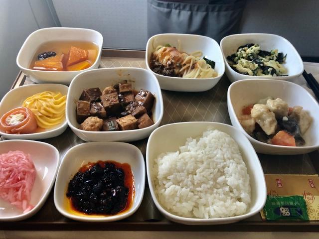 各国飞机餐对比日本精致韩国扎实川航刷新我对飞机餐的认知