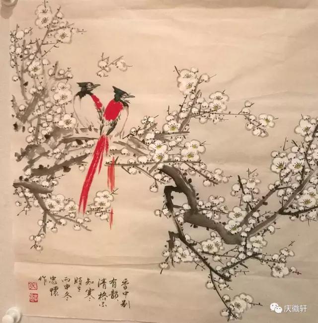 无论是牡丹的雍容华贵,艳而不俗;紫藤的花团锦簇,充满生气;或者梅花