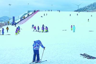 滑雪季将至武汉人滑雪热情全国第十