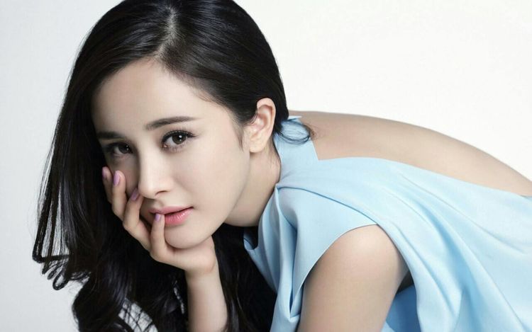杨幂搭上小鲜肉开心跳舞原因竟和刘恺威有关网友离婚是对的