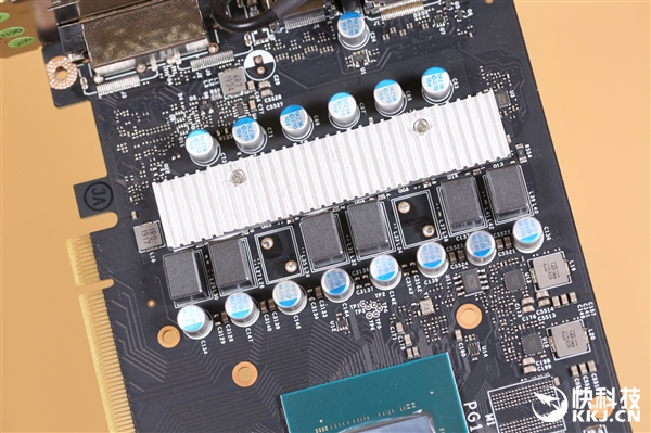 七彩虹gtx1660super显卡拆解图赏