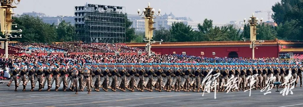珍藏|《解放军画报》全景式记录国庆70周年阅兵盛典