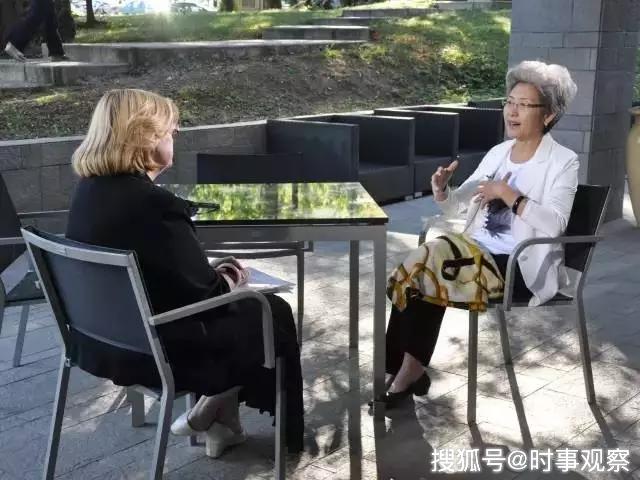 中国曾有位美女外交官语气轻柔,语速不疾不徐,却能舌战群儒见招拆招