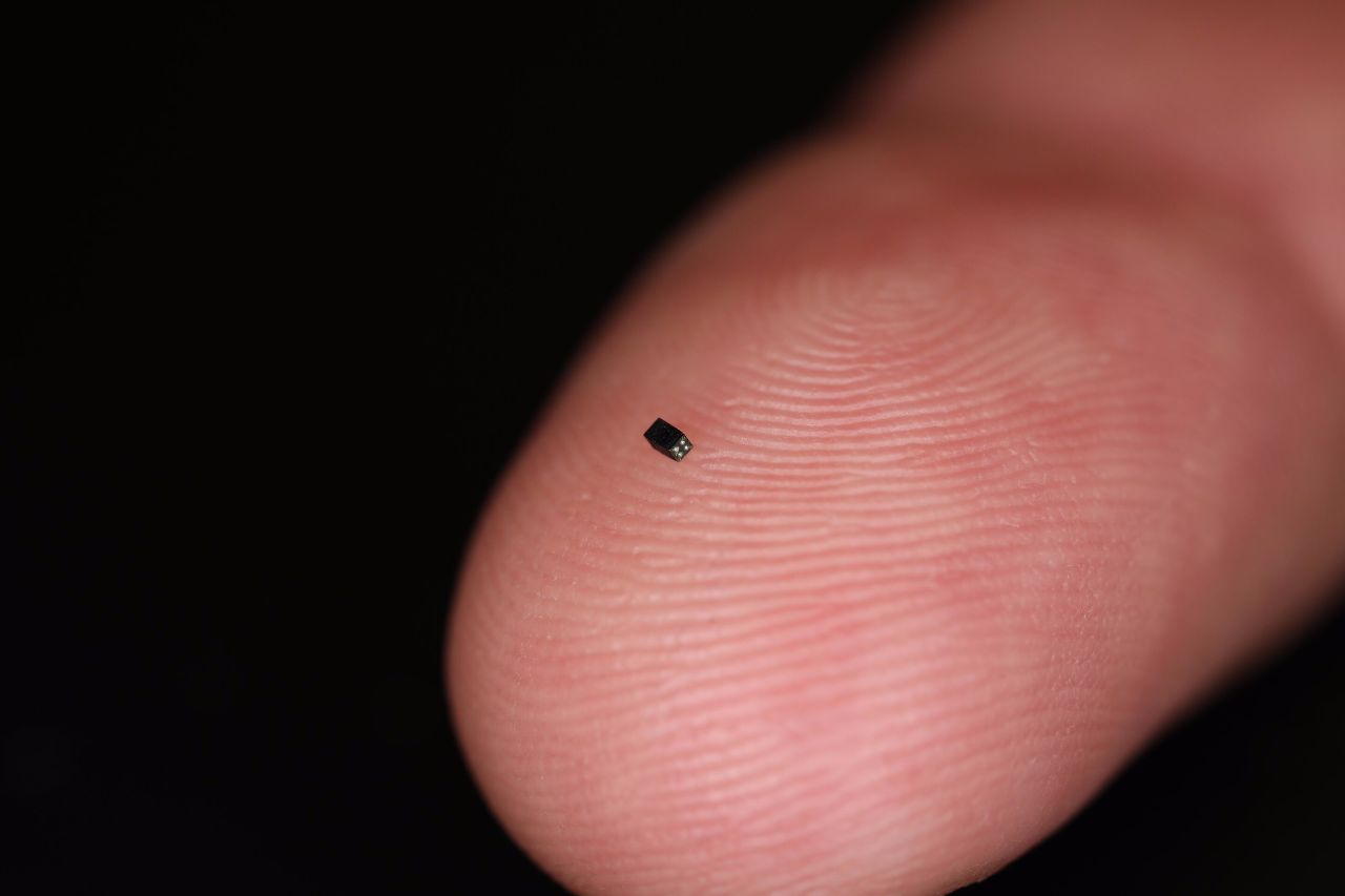 比芝麻还小数倍：美国公司研发出世界上最小的图像传感器