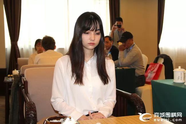 黑嘉嘉谢依旻 vs 芮乃伟芮乃伟谢依旻周泓余 vs 上野爱咲美周泓余上野