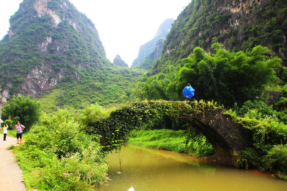 中国旅游景区大全之广东英西峰林走廊_赵州桥