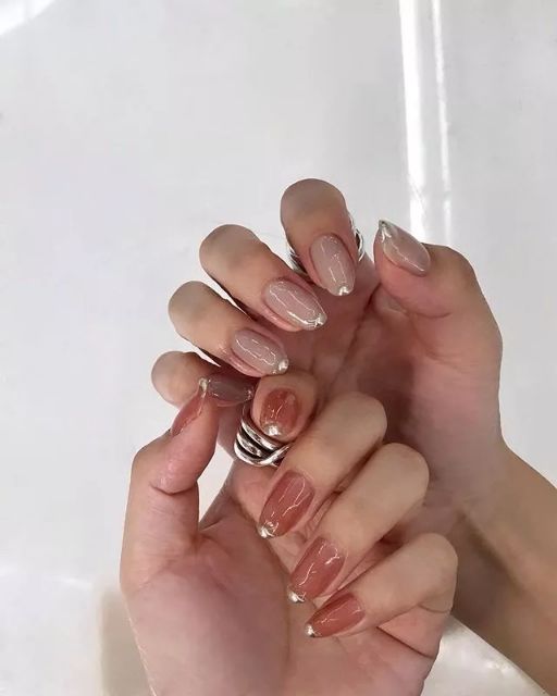 ins 超火"性冷淡"风美甲