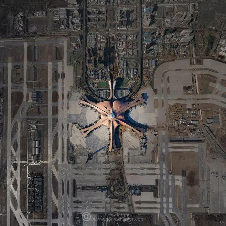 凤凰展翅 被誉为"新七大奇迹"之首的北京大兴国际机场