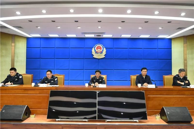 市委常委,组织部长刘国伟,市政府党组成员,市公安局党委书记孙刚出席