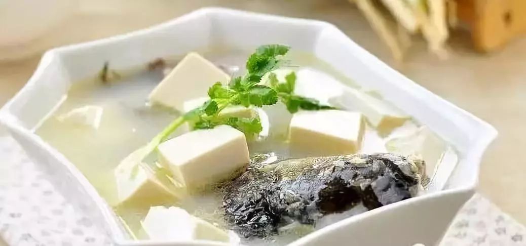 [爱尔福婴幼]宝宝流鼻血，这样做最恰当