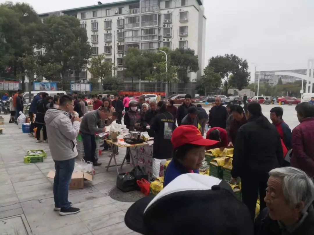 《今日生活》惠民馆金秋社区行!连运小区的居民们注意啦!