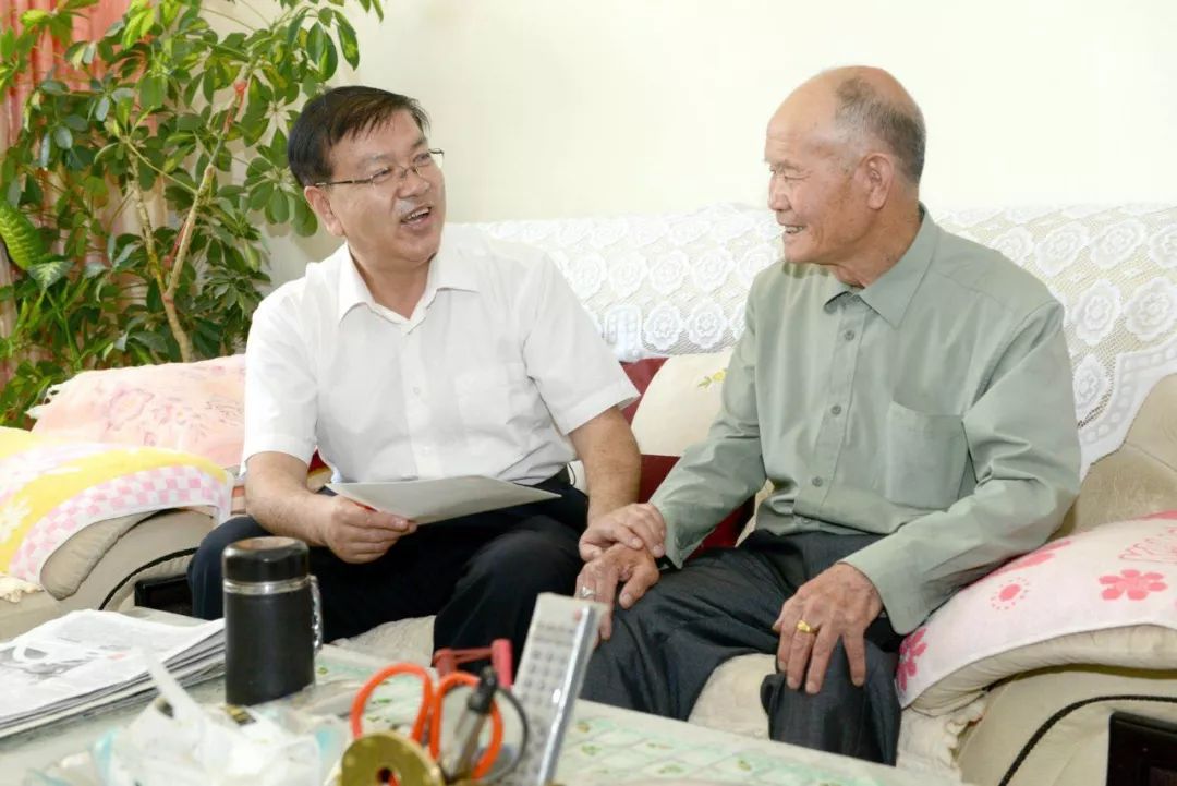 【石油榜样】油田赤子陈建军_玉门