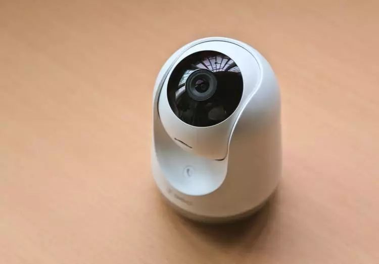 哼 谁家还没有个小可爱 360智能摄像机ai云台版