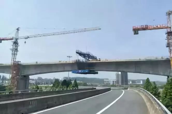 京沪高速八桥收费站增建始末