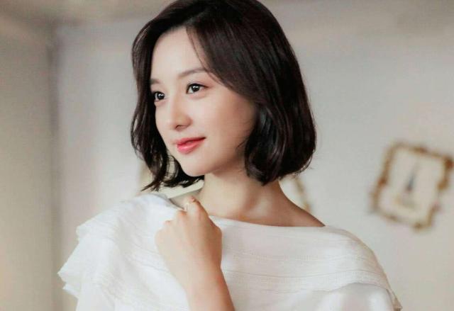 多少岁开始算中年女人 945a56d10cb349dd8be5bd9d2d3f2df0.jpeg