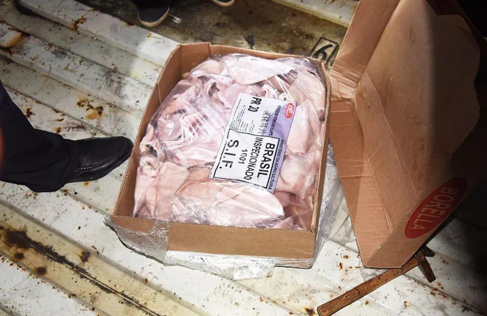730吨案值1500万元中山警方截获大批走私冻肉这些鸡翅猪脚不要吃