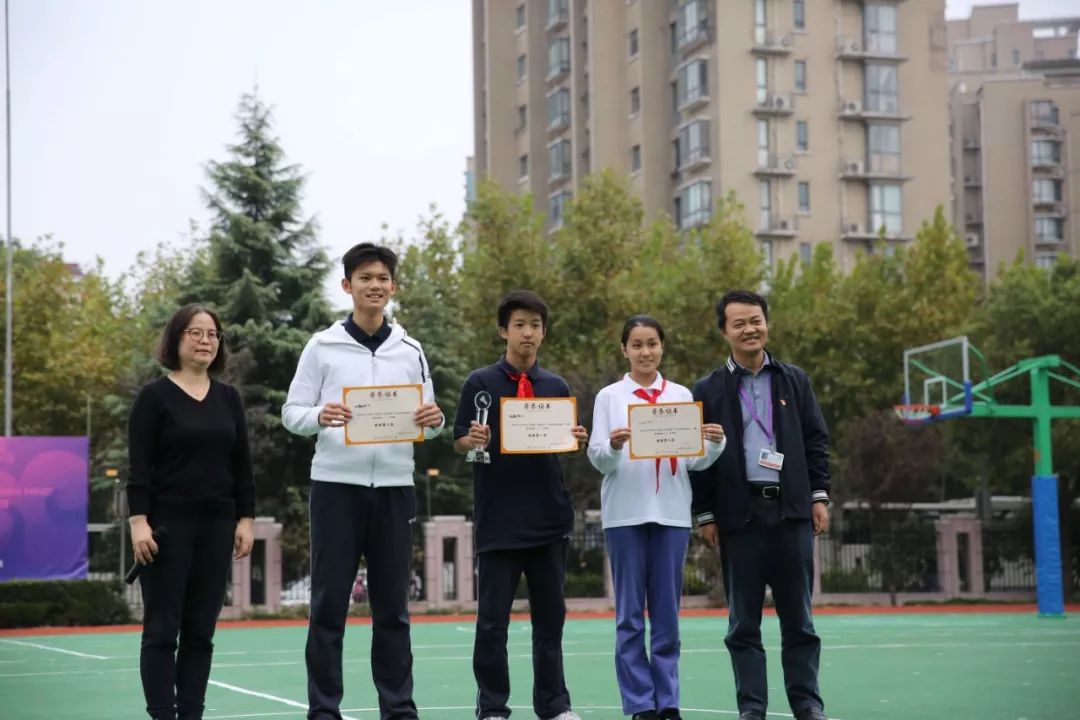 雏鹰展翅竞飞跃桃源学子勇拼搏记世外中学初中境内课程