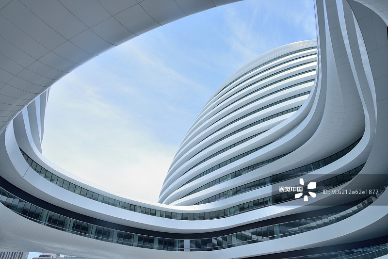 在清空套现道路上越走越远 潘石屹甩卖SOHO