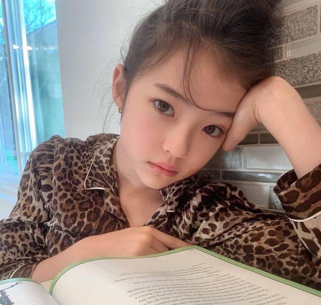 小小年纪都开始保养了,让多少90后老阿姨自愧不如.不