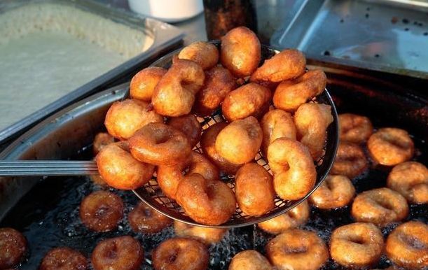 [每日说育儿知识]孩子早餐“大于天”，劝告：3种早餐别给娃吃了，父母要清楚