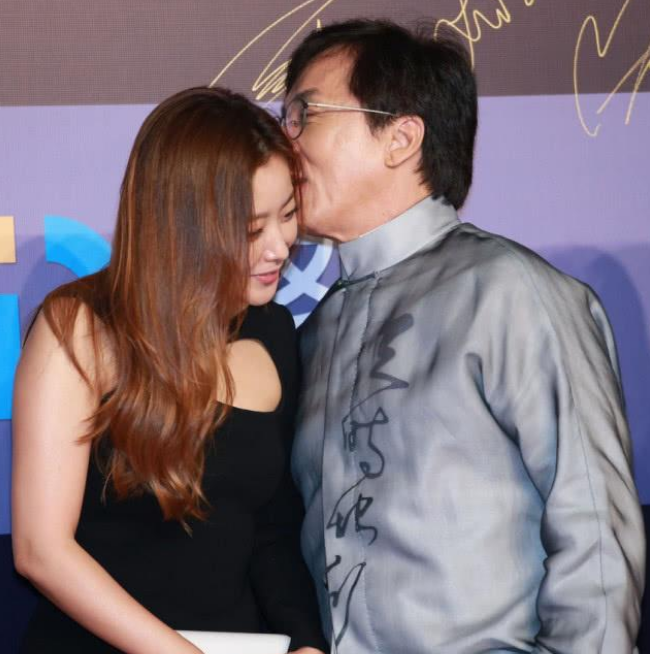 有一种变胖叫电影版神话中的玉漱,再与成龙同